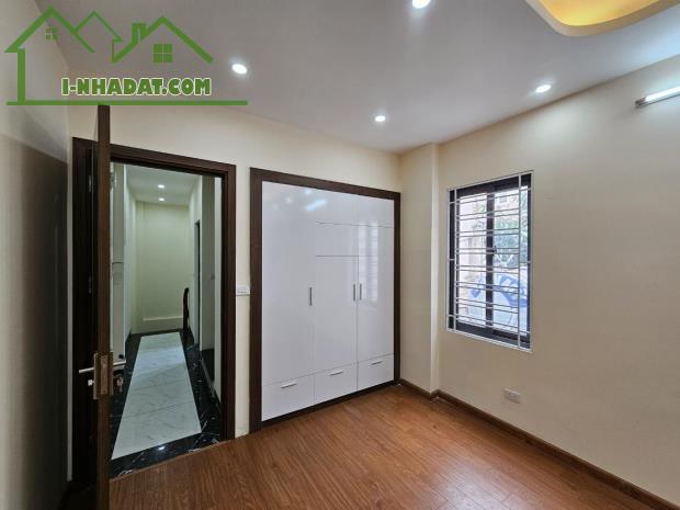 Chính chủ gửi Bán GẤP nhà 5 tầng Ngọc Lâm, ô tô cách 15m, 38m, MT 3.5m, nhỉnh 6 tỷ