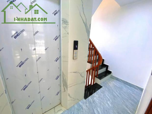 Bán CHDV đầu phố Dương Văn Bé 112m x 6T, thang máy, cách mặt phố 15m, dòng tiền tốt. - 1