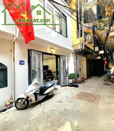Bán nhà riêng phố Trần Khát Chân, ngõ 3 - gần phố - 40m2, 3 tầng, mặt tiền 5m - Nhỉnh 7 Tỷ