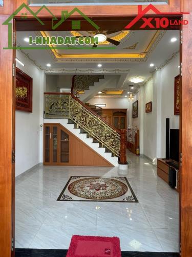 SIÊU NHÀ PHỐ PHƯỜNG TÂN HIỆP BIÊN HOÀ 200m2 sàn chỉ 5,3 tỷ - 1