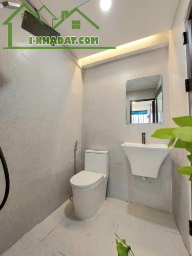 Bán chung cư A3 Đền Lừ, LÔ GÓC - View hồ, 2 ngủ 2 vs 1 khách 1 bếp lớn - SĐCC - Hơn 3 Tỷ - 2