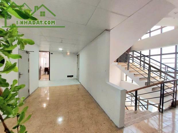 Bán chung cư A3 Đền Lừ, LÔ GÓC - View hồ, 2 ngủ 2 vs 1 khách 1 bếp lớn - SĐCC - Hơn 3 Tỷ - 1