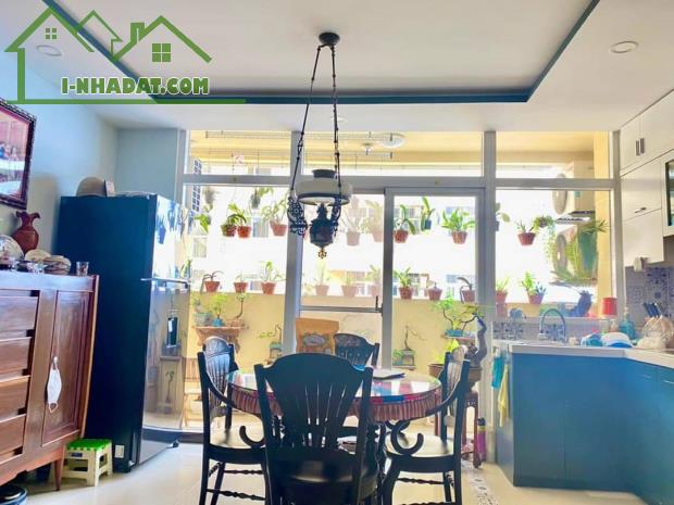 Cho thuê căn hộ Hoàng Kim Thế Gia full nội thất, 82m2, 3 phòng ngủ, giá 9tr5/tháng - 2
