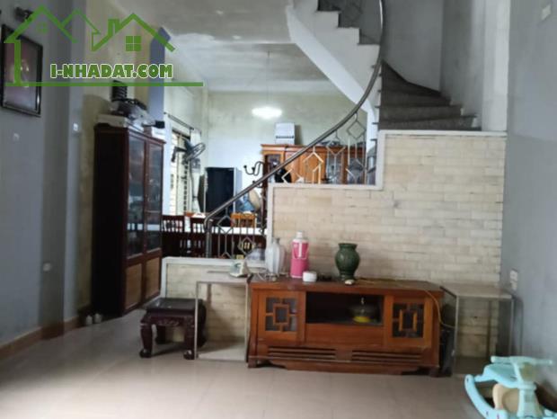 Cự Khối - Long Biên 35m MT 4m - Lô góc - oto đỗ cửa - 3,68tỷ - 1