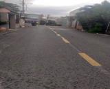 cần bán nhanh căn nhà 128m2 ở Trung Chánh - Hóc Môn giá 900 triệu.