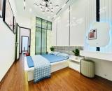 Chính chủ bán nhà riêng 5 tầng tại Phố Trạm, DT 40 m2, 5PN 3WC 7 Tỷ có thương lượng