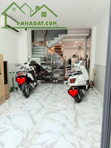 125m2 CHDV mặt tiền Lê Văn Lương Q7 - 4 tầng - 12 phòng - giá 18 tỷ