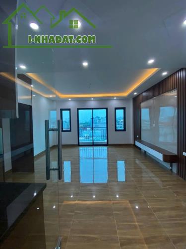 🏡 SIÊU PHẨM MẶT PHỐ NGUYỄN VĂN CỪ LONG BIÊN –145 M2 X4 TẦNG MẶT TIỀN VIP CƠ HỘI ĐẦU TƯ - 2
