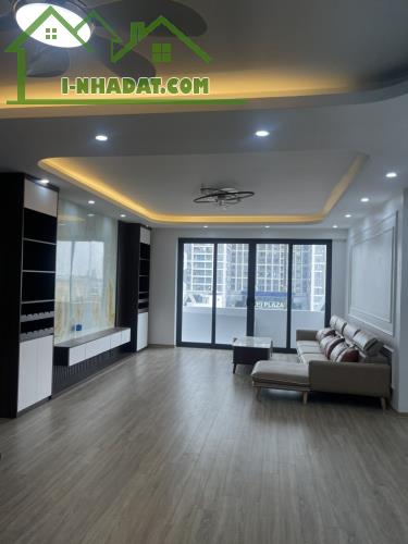 Chủ cần bán nhanh căn hộ chung cư FLC Landmark 160m2, 3PN +1