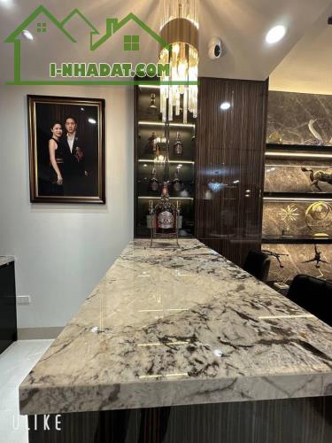 BÁN BIỆT THỰ VIỆT HƯNG - LONG BIÊN -  GARA 2 Ô TÔ - THANG MÁY - NỘI THẤT TIỀN TỶ - 2