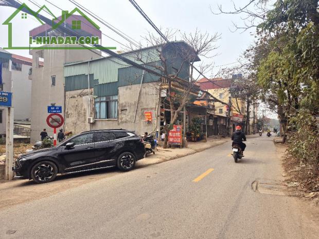 Nhà đông ngạc nhỉnh .( 6tỷ ) . 5tầng. ôtô đỗ cửa khu vực sầm uất an ninh tốt. Gần chợ , tr