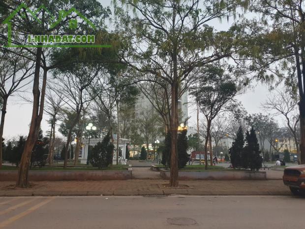 Bán Đất Giang Biên-Ô Tô Vào Đất- Vuông Đẹp-An Sinh Đỉnh-Tiện Ích Cao-105M-11,6 Tỷ