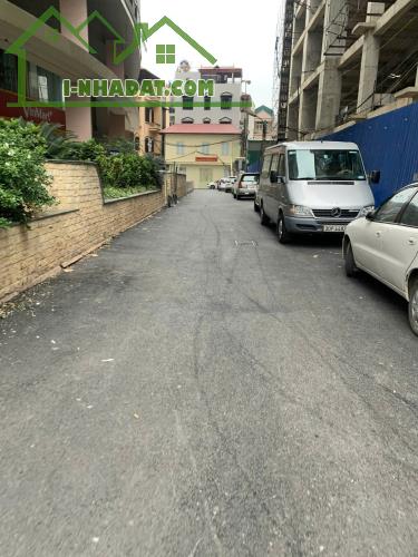 Bán Đất tặng nhà 3 tầng - ô tô đỗ cửa-  Ô tô tránh- Đường thông- Gần Trần Phú- ga tàu - 2