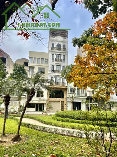 Bán Biệt Thự Cổ Linh 7 tầng-chi 15.7 tỷ-ĐẲNG CẤP THƯỢNG LƯU-VIEW CÔNG VIÊN-GARA 2 Ô TÔ-THA