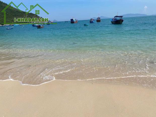 Bán nhà cấp 4 ngay biển vs chợ Ninh Vân  Ninh Hoà góc 2mt 0985451850