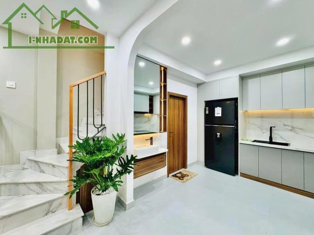 Nhà mới 2 tầng 32m2 sát mặt tiền, 24C Nguyễn Lâm 5.85 tỷ