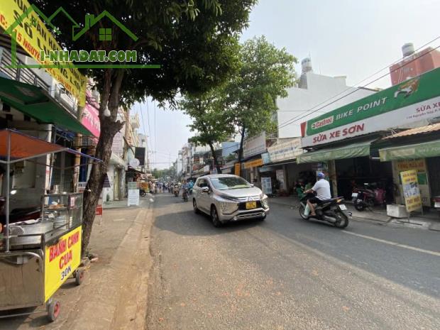 Bán tòa nhà mặt tiền Nguyễn Súy - gần Gò Dầu, Tân Hương, DT: 4.2x19m, Cấp 4, 12.3 tỷ.