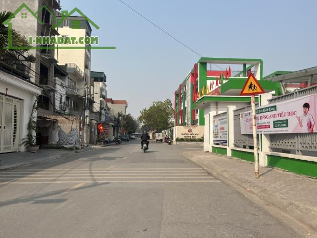 Giá SỐC! Bán NHANH, Giá chỉ 81 tr/m2 Đất Giang Biên, ô tô thông, 68m, MT 4m, nhỉnh 5 tỷ