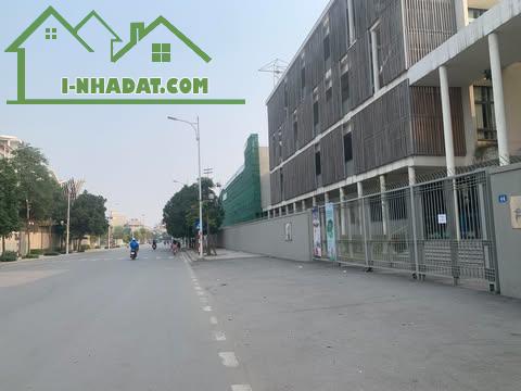 GIA CHỦ GỬI BÁN SIÊU TÒA 8 TẦNG MẶT NGÕ Ô TÔ TRÁNH - KINH DOANH VĂN PHÒNG - THANG MÁY - DÒ
