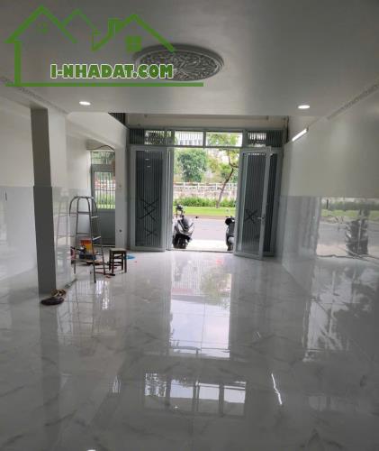 NHÀ MẶT TIỀN KINH DOANH SẦM UẤT ĐHT 11 QUẬN 12, 82M2 NHỈNH 8 TỶ TL