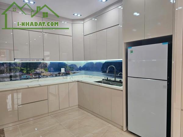 NHÀ PHỐ ĐÔNG QUAN, CG - SĐ 60M, 6T, MT 5M5 -Ô TÔ TRÁNH- 28,4 TỶ - 3
