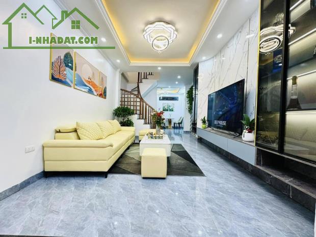 SIÊU HOT! NHÀ 5 TẦNG - 35M2 - Ô TÔ ĐỖ CỬA - GẦN NHÀ VĂN HÓA AN THẮNG - GIÁ CHỈ 3 TỶ! - 4