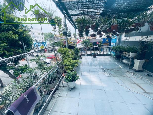 Mặt tiền Nguyễn Oanh P.6 GV, Lô góc 3 mặt tiền ko lộ giới, 4 tầng 96m2 , cho thuê 32tr/th
