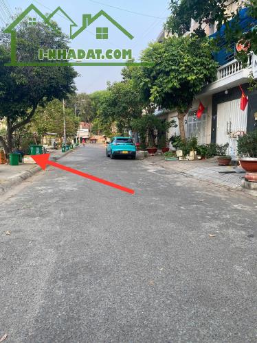 Bán 2 Lô đất mặt tiền đường 447 tăng nhơn phú A, diện tích 144m