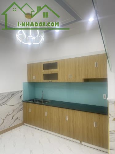 Bán nhà 65m2, 3 tầng, 2PN, 2WC, Linh Xuân, Thủ Đức - 4.95 tỷ - 3