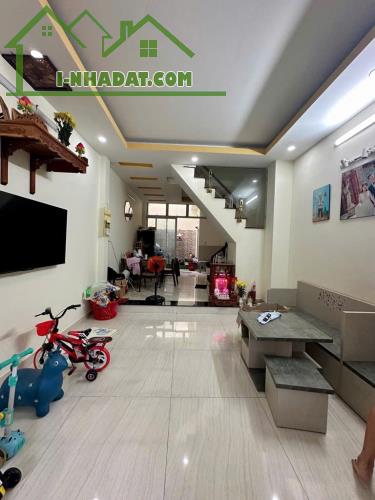MTKD NHỘN NHỊP NGUYỄN VĂN QUÁ QUẬN 12- 96M2- 5PN- CHO THUÊ 19TR- NHỈNH 9 TỶ TL - 3