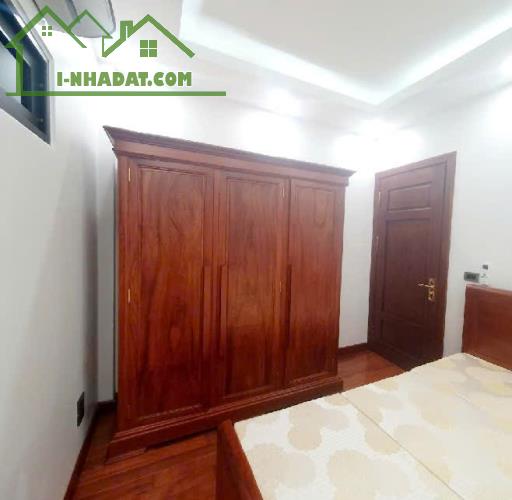 BÁN GẤP - SIÊU PHẨM 5 TẦNG VŨ XUÂN THIỀU - FULL NỘI THẤT- GIÁ 8.4 tỷ   • Gara ô tô - 1