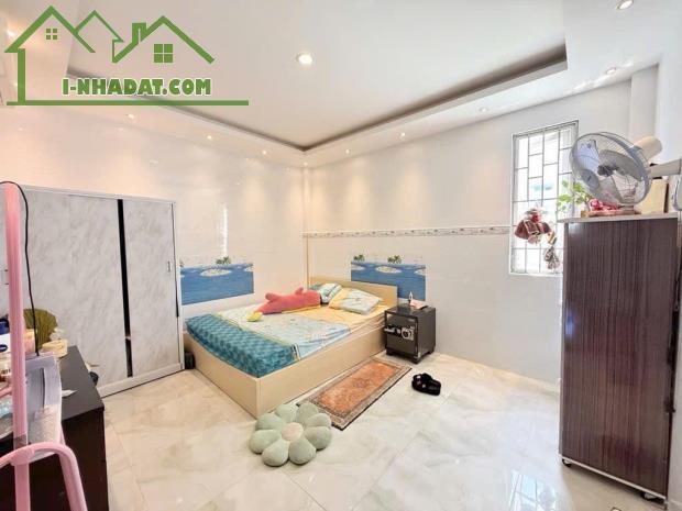 NHỈNH 6 TỶ - KÊNH TÂN HOÁ - TÂN PHÚ - GIÁP QUẬN 11 - NHÀ MỚI - 3