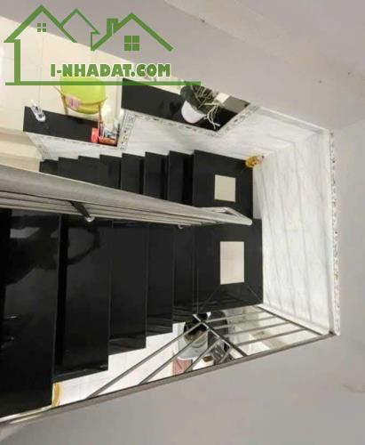 Bán nhà ĐẸP 46m2, HẺM 3.5m, sổ vuông A4, GẦN CẦU PHÚ MỸ, Đường Nguyễn Văn Quận 7. - 1