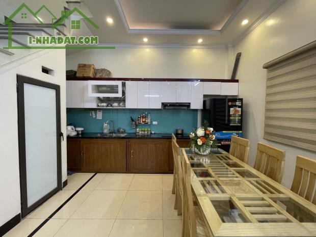 Bán nhà Khương Đình, Thanh Xuân, mặt tiền rộng, nhà đẹp như mới, 1 nhà ra phố - 2