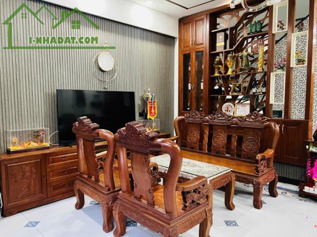 Quận 6,Gần MT Bà Hom, Ô tô, ngang 6 m, Nhà 4 tầng, 90 m2, giá rẻ. - 1