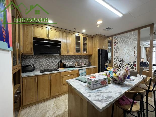 BÁN CĂN CHUNG CƯ ROYAL CITY – BAN CÔNG ĐÔNG NAM - 3 PN – 2 WC – 131M2 – 13.5 TỶ - 1