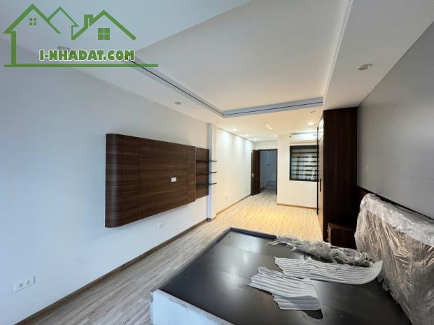 Bán nhà mặt Phố Ngô Gia tự – 96m2 – MT:4m – 28.8tỷ.