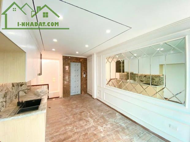 Bán nhà đẹp mặt ngõ phố Đê La Thành 35m2 6tầng thang máy 8 tỷ Ba Đình - 1