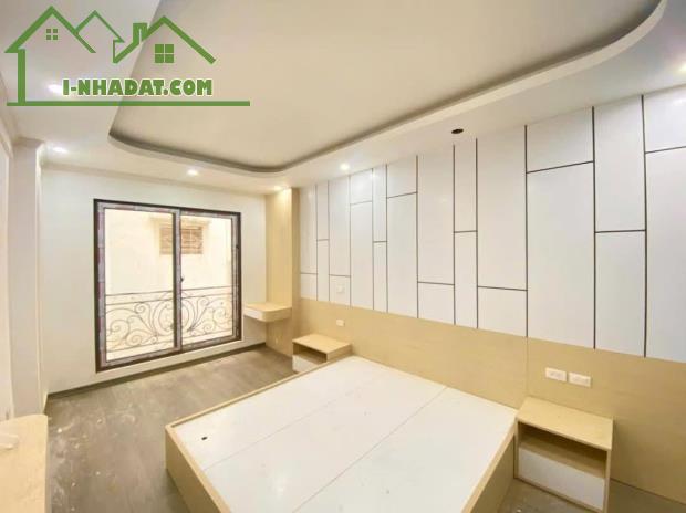 Bán nhà đẹp mặt ngõ phố Đê La Thành 35m2 6tầng thang máy 8 tỷ Ba Đình - 3