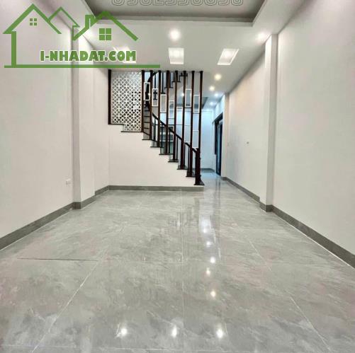 Bán nhà ngõ phố Dương Văn Bé _DT 45m2x5T xây mới giá 7,5 tỷ