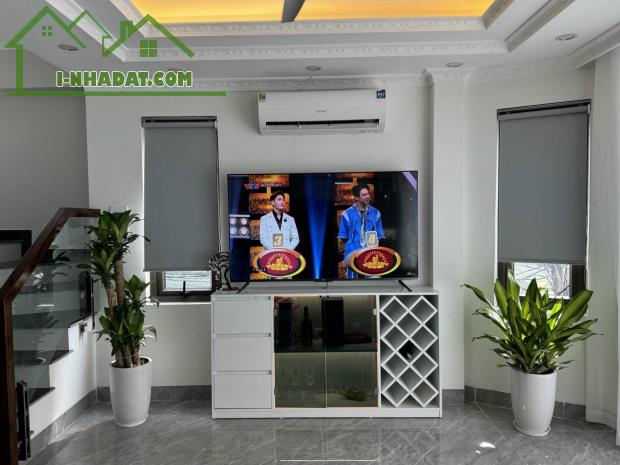 Nhà Lô Góc 6 Tầng, Kinh Doanh Sầm Uất, Ô Tô Vào Nhà - Vị Trí đắc địa Long Biên - 3