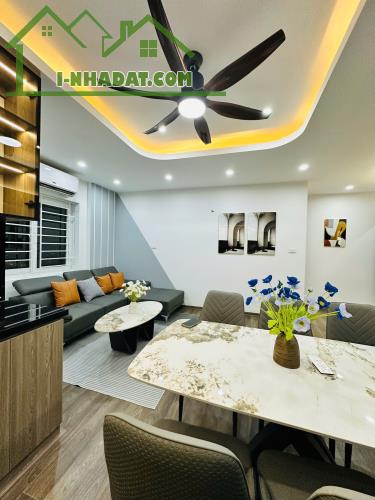 Linh Đàm - Quận Hoàng Mai - Căn hộ Chung cư 2 mặt View Hồ Linh Đàm, sổ đỏ, 91m2 * 3 ngủ - 2