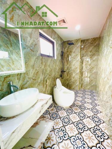 NHÀ MỚI- ĐẸP -Ở LUÔN PHỐ NGUYỄN VĂN CỪ- LONG BIÊN  51M2, 6 TẦNG, MẶT TIỀN  5M, 9.25 - 4