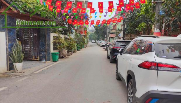 Bán đất Kim Chung - Ô tô tránh - Kinh Doanh - 90m - Mt rộng - Hơn 8 tỷ - Lh 0974208357
