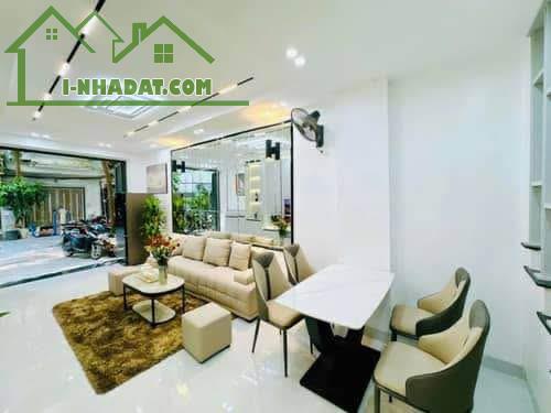 HIẾM! NHÀ ĐẸP FULL NỘI THẤT Ở VĂN HƯƠNG-ĐỐNG ĐA, 20M2 4 TẦNG NGÕ THOÁNG CHỈ 3,68 TỶ - 1