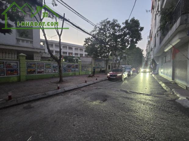 Bán nhà Nguyễn Văn Cừ - Long BIên,Gần oto,Dt 40m,MT 3,7m, giá 6 tỷ - 2