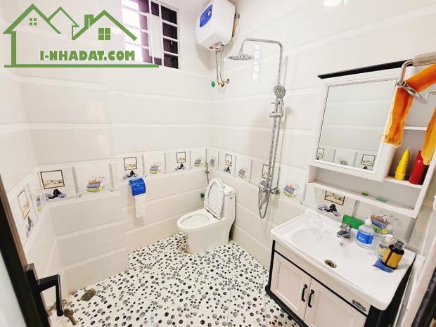 Bán nhà mặt phố Nguyễn Trãi, 30m2 x 5 tầng, 12 tỷ