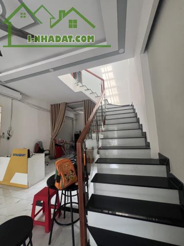 Bán nhà 2 Tầng vị trí KINH DOANH có tên đường hẳn hoi, giá cực sock,gần chợ Tân Bình - 4