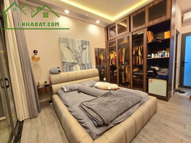 Chủ ngộp ! Nhà mặt tiền 4 tầng GIÁ RẼ KD đa dạng chỉ 12 tỷ - quận Tân Phú