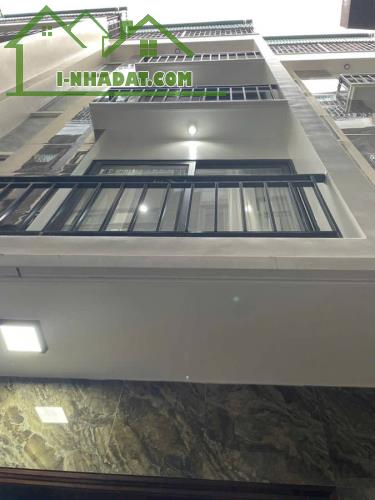 Nhà mới Ngọc Thuỵ Long biên 30 5T MT4m giá 6.1 tỷ ô tô đỗ cổng - 2